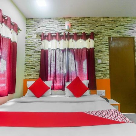 Oyo 60771 New Puri Hotel Екстериор снимка