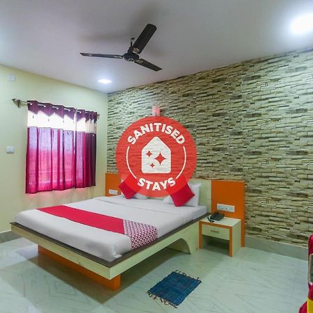 Oyo 60771 New Puri Hotel Екстериор снимка