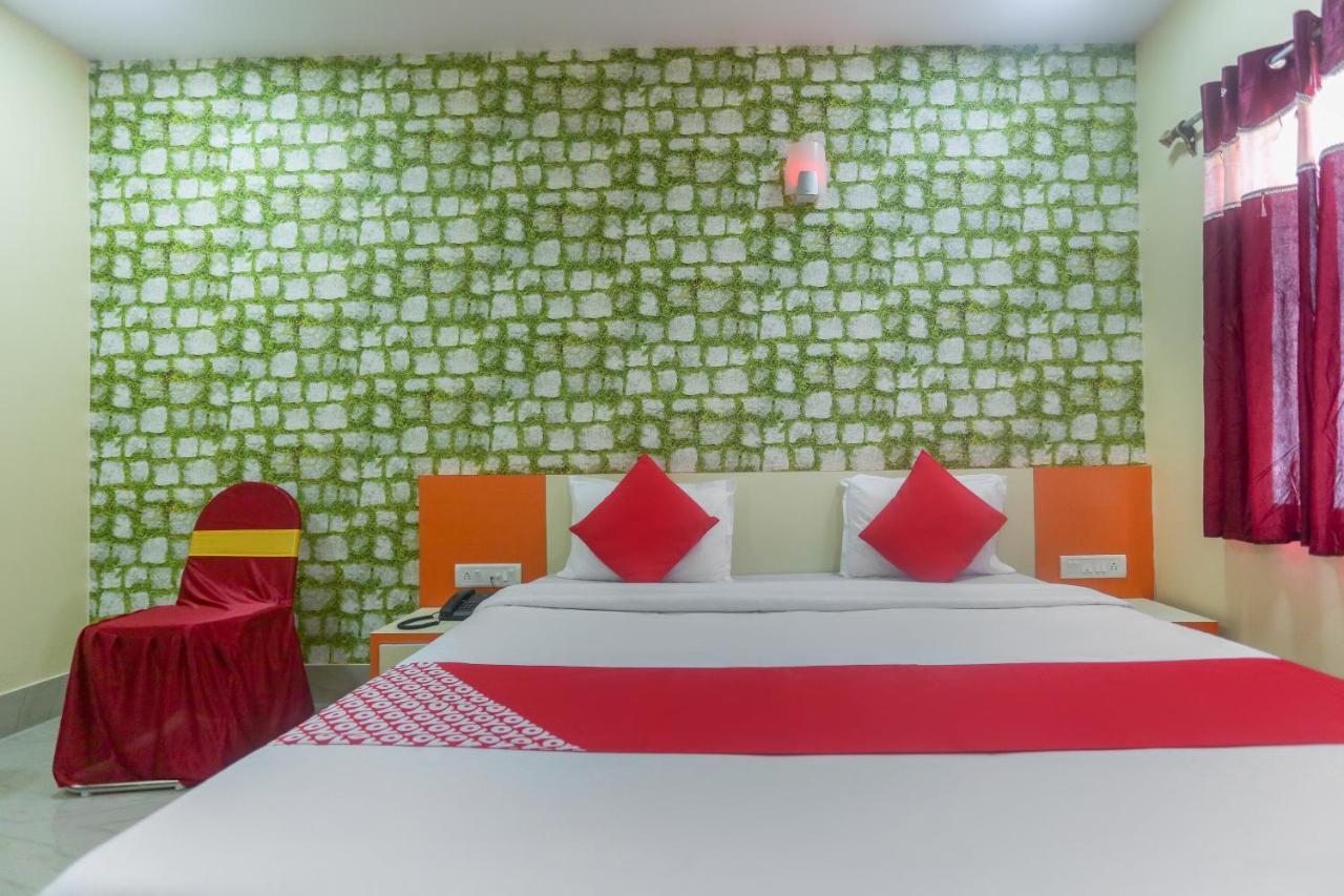 Oyo 60771 New Puri Hotel Екстериор снимка
