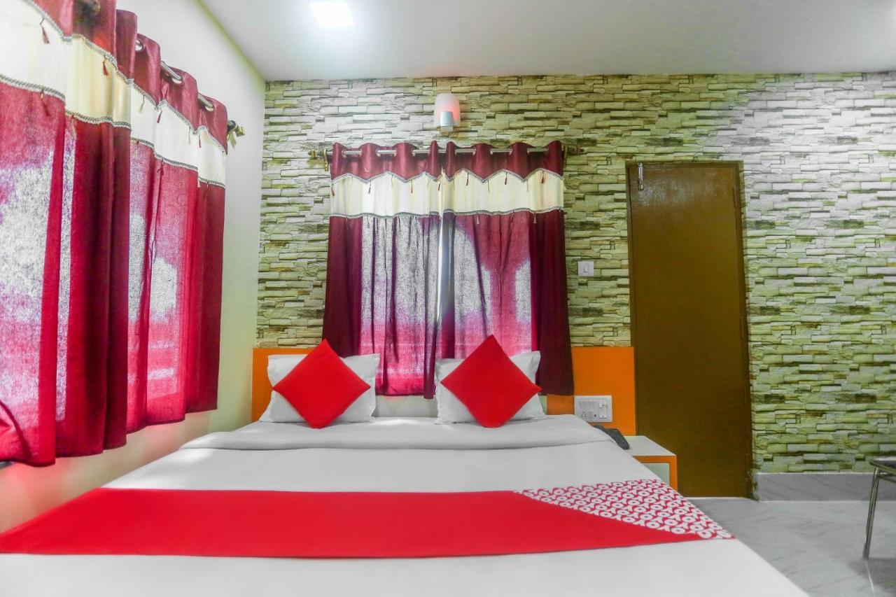 Oyo 60771 New Puri Hotel Екстериор снимка