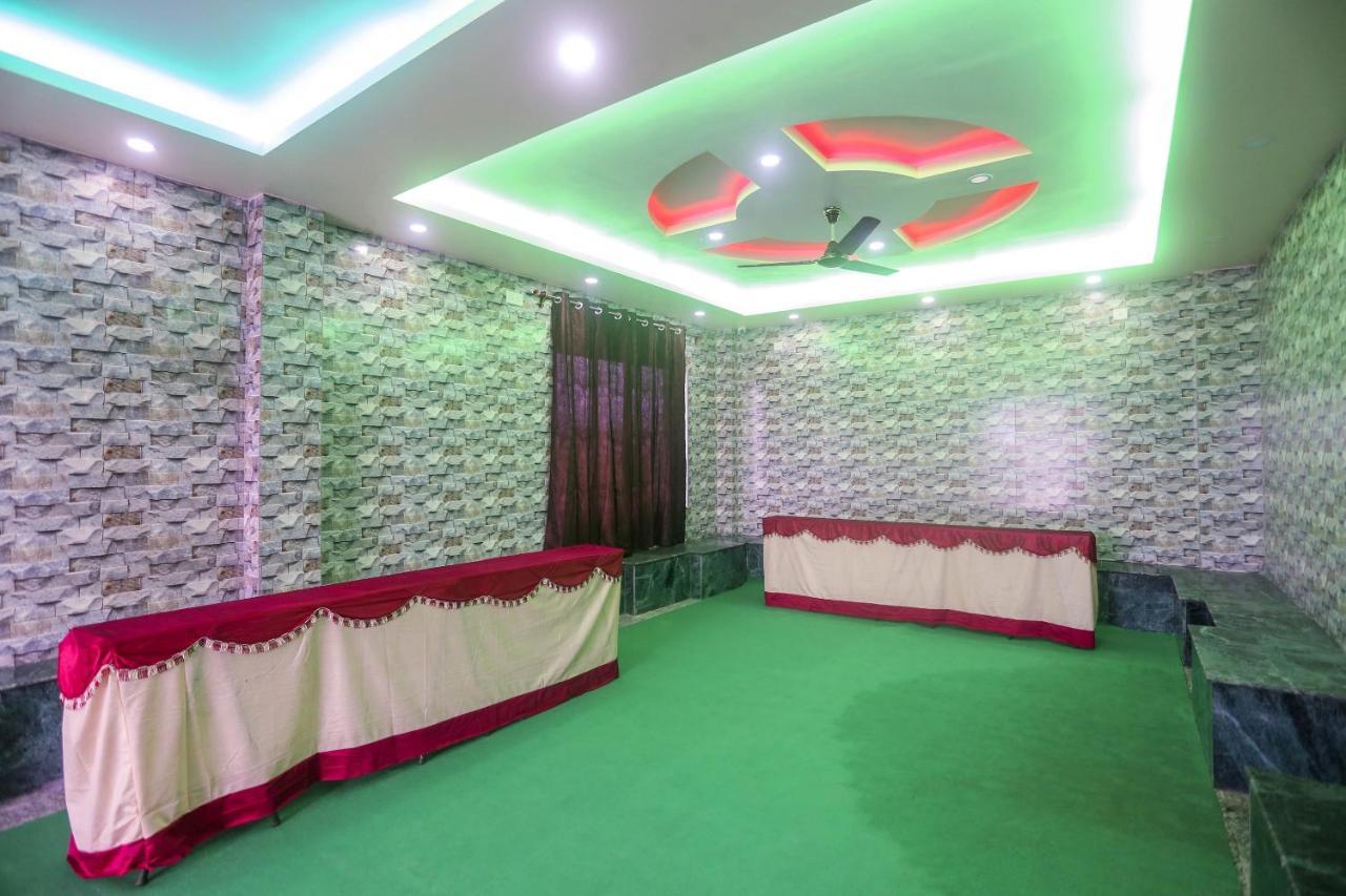 Oyo 60771 New Puri Hotel Екстериор снимка