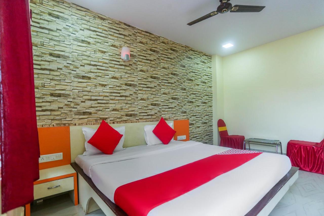 Oyo 60771 New Puri Hotel Екстериор снимка