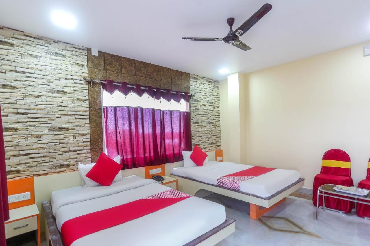 Oyo 60771 New Puri Hotel Екстериор снимка