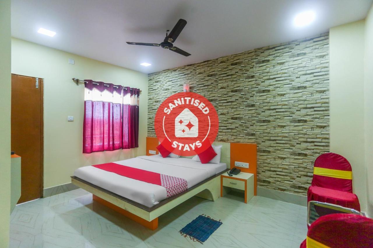 Oyo 60771 New Puri Hotel Екстериор снимка