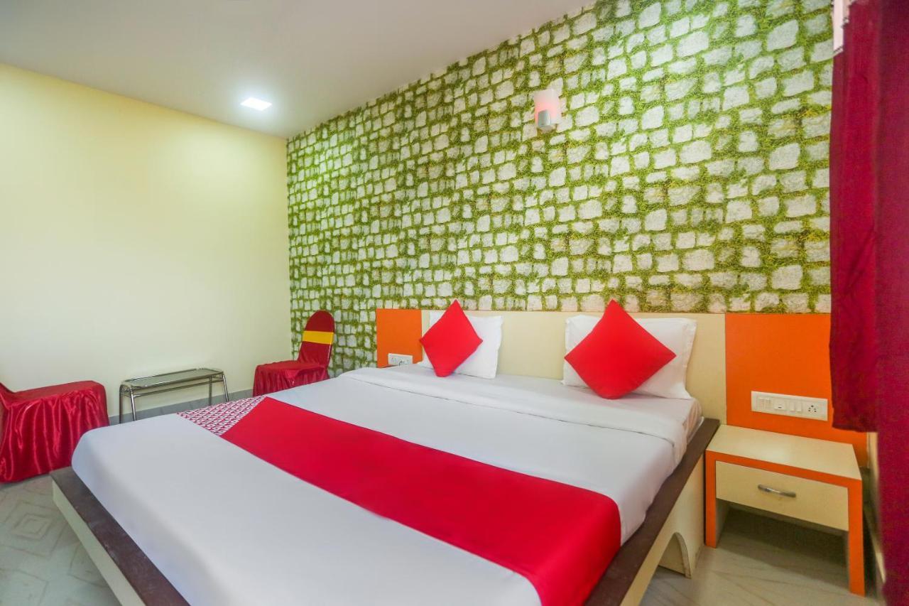 Oyo 60771 New Puri Hotel Екстериор снимка